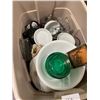 Image 1 : BOX OF GLASS CUPS AND DISHES