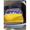 Image 1 : BOX OF QUILT FABRIC