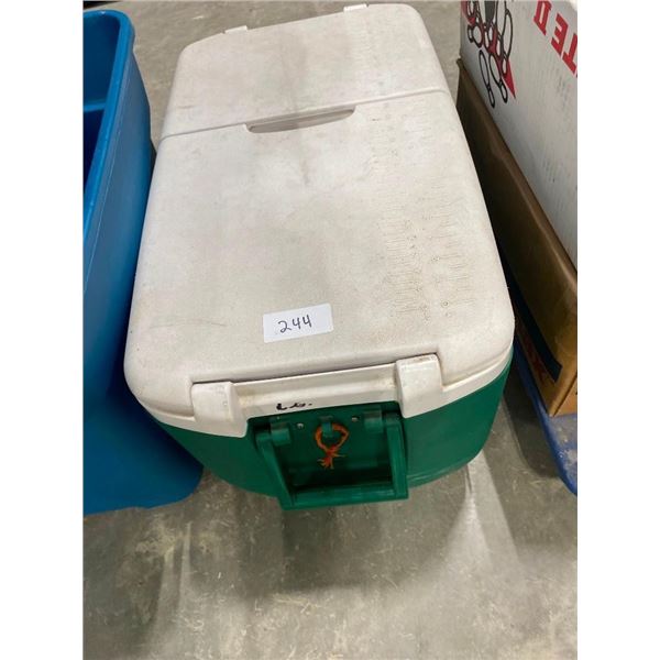 COOLER WITH MEASUREMENTS ON THE TOP