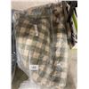 Image 1 : QUEEN SIZED COMFORTER