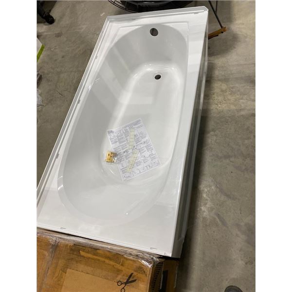 60IN BATHTUB - TRIM ON FRONT CORNER HAS A SLIGHT CHIP
