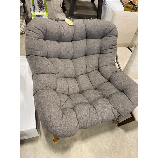 COMFY ROCKER