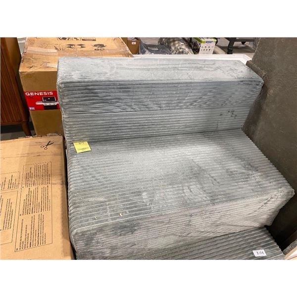 FOLDING KIDS SOFA/BED