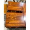 Image 1 : 2 END TABLES