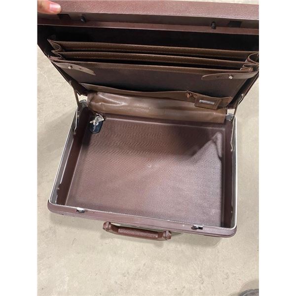BRIEFCASE