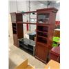 Image 2 : ENTERTAINMENT CENTER