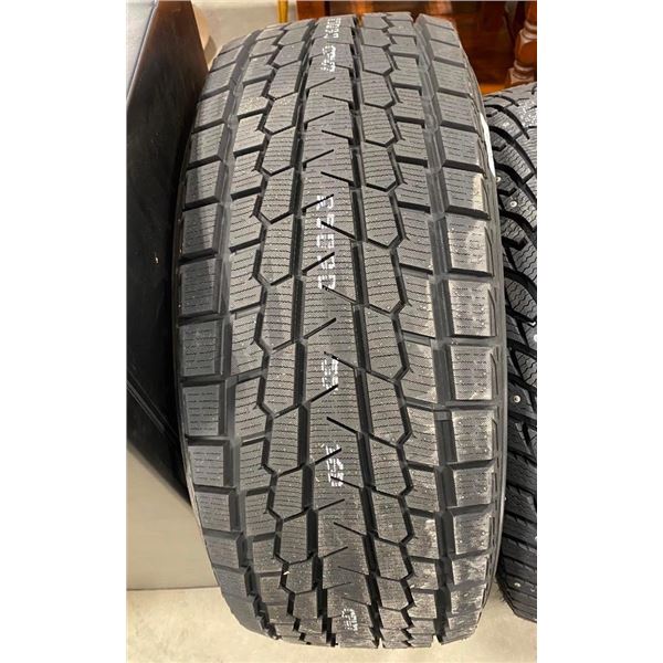 YOKOHAMA 275/55 R20 TIRE