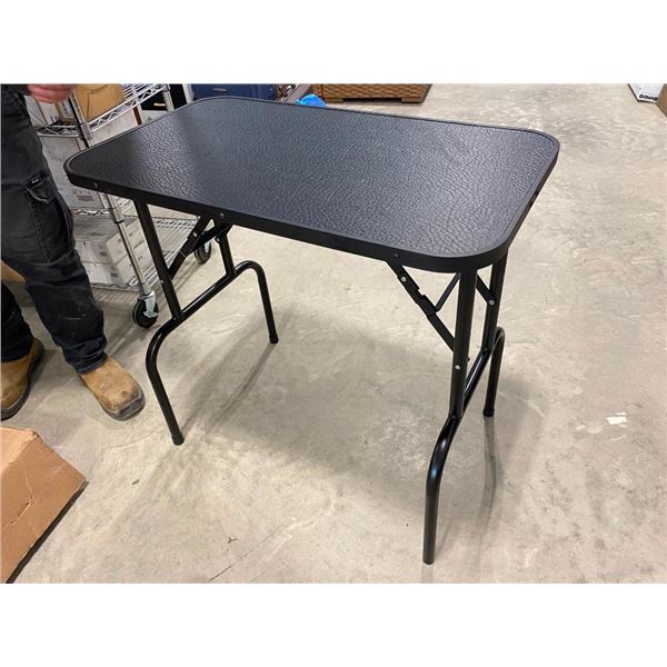 32IN FOLDING TABLE