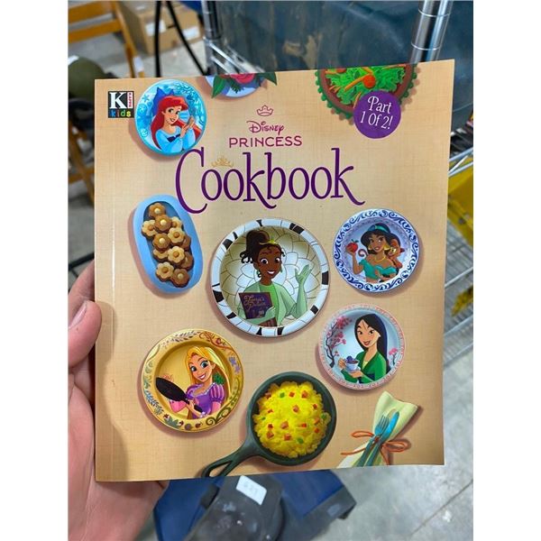 BOX OF DISNEY COOKBOOKS