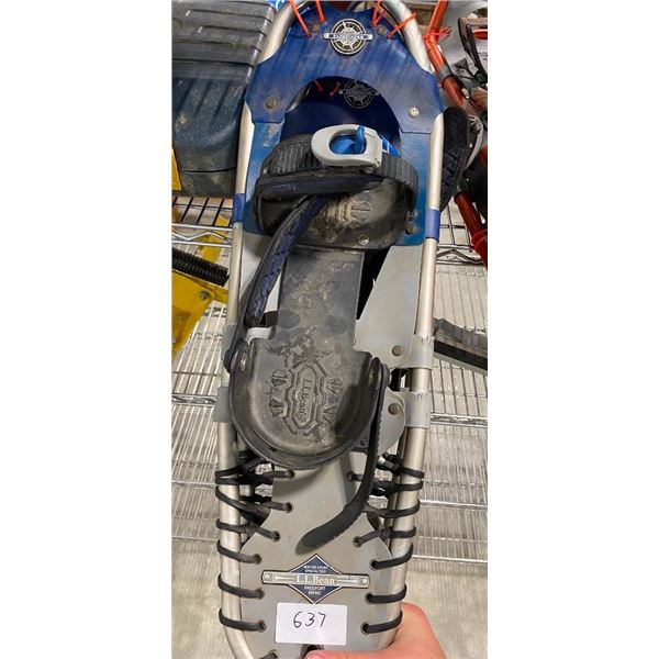 PAIR OF SNOW SHOES