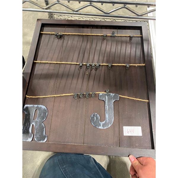 ENTRYWAY DECORATION