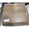 Image 1 : 22 CERAMIC TILES 13X13IN
