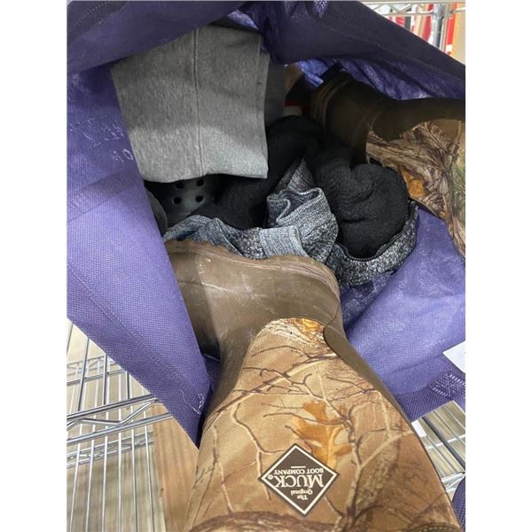 BAG OF CLOTHING AND FOOTWEAR FOR KIDS