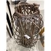 Image 1 : SOME SORT OF DECORATION
