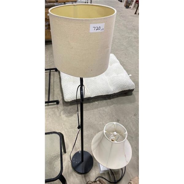 2 LAMPS
