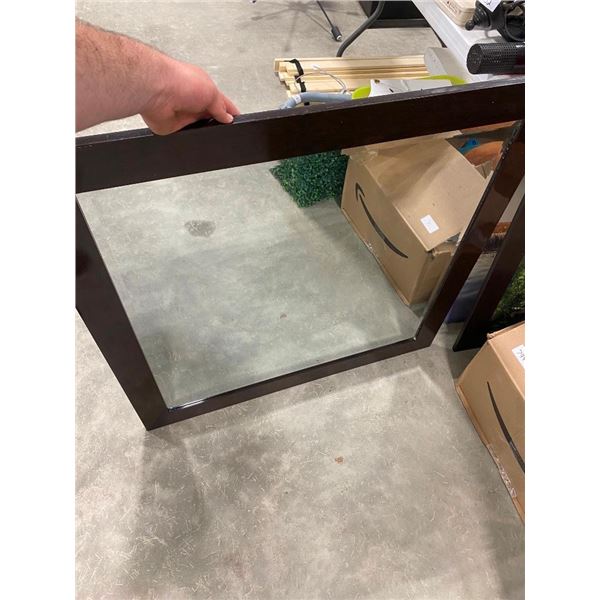 35X35IN WALL MIRROR