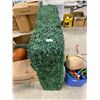 Image 2 : 48X38IN ARTIFICIAL HEDGE