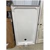 Image 1 : 5 FT X 32 INCH SHOWER BASE