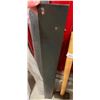 Image 1 : 2 OF 39X3IN STEEL PLATES