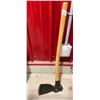 Image 1 : BROAD AXE
