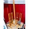 Image 1 : QUILTING STAND/RACK