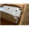 Image 4 : 9X7FT CLOPAY GARAGE DOOR - SMALL BEND ON ONE PANEL AND SOME SCRATCHES