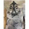 Image 2 : 2 HANGING WALL LIGHT FIXTURES