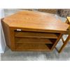 Image 1 : 51X20.5IN TV STAND