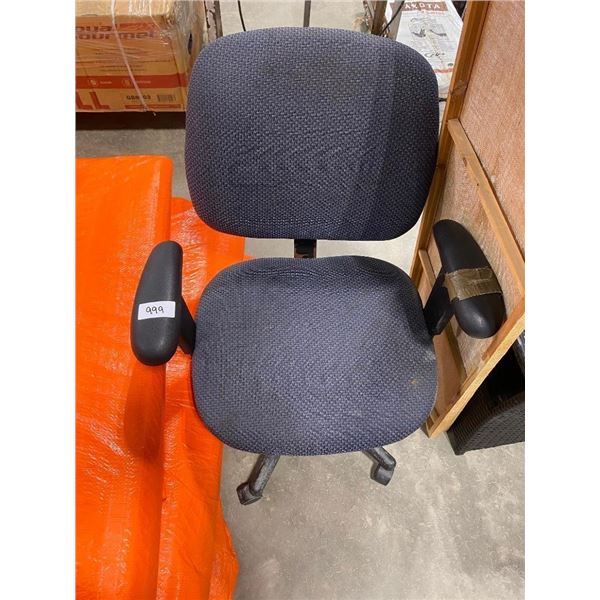 OFFICE CHAIR