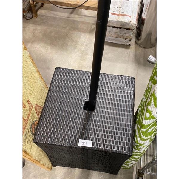 OUTDOOR PATIO UMBRELLA WITH WICKER BASE