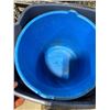 Image 2 : 2 FEED PAILS