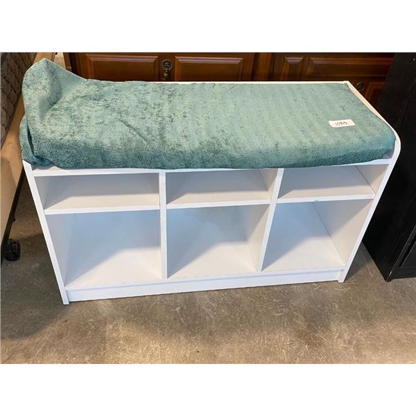 ENTRYWAY BENCH