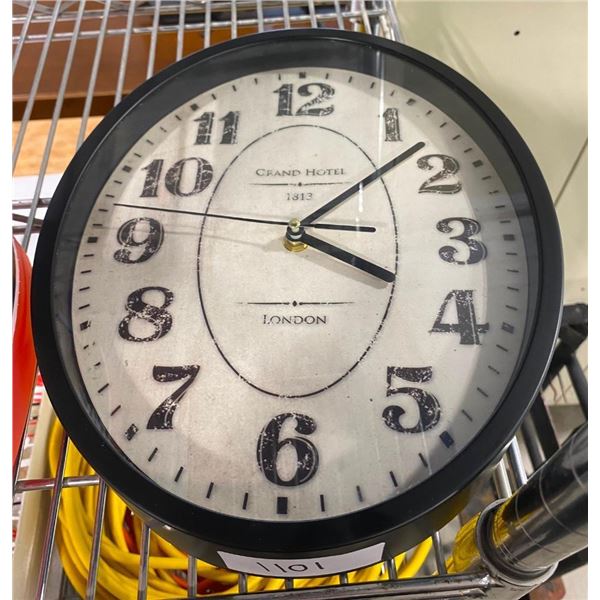HANGING CLOCK