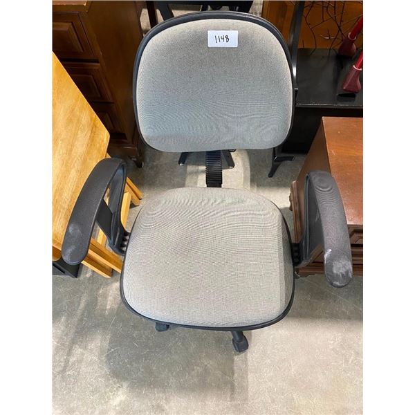 OFFICE CHAIR