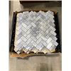 Image 1 : 0.94SQFT BOX OF TILE