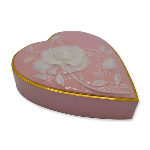 Boehm Porcelain Heart Paperweight, 1992