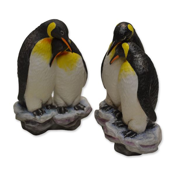 2Pc Connoisseur Porcelain LE Sculptures Penguins "Affection" 2005