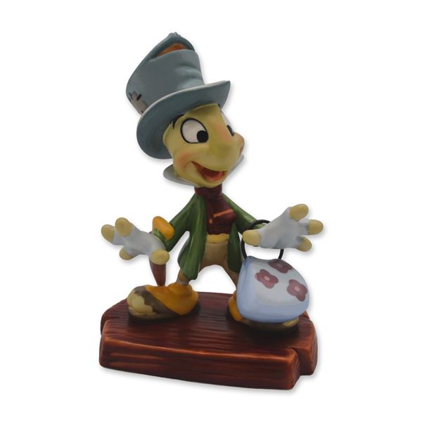 Classics Walt Disney Pinocchio I Made Myself At Home, Jiminy Cricket Sculpture, Collectors Society, 
