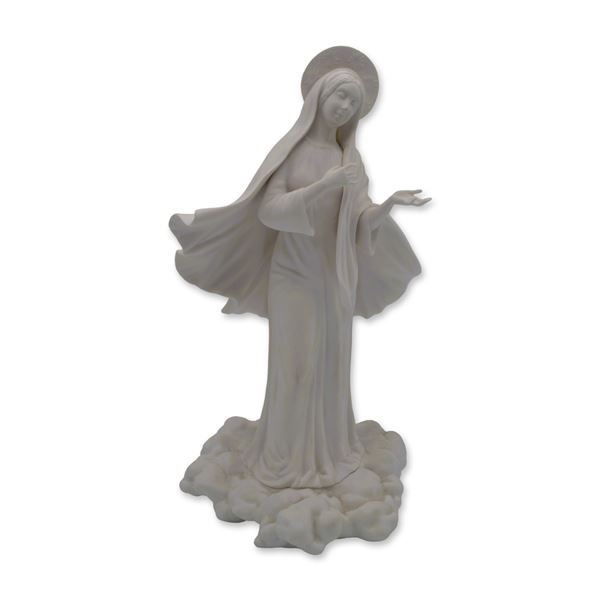 Boehm Porcelain Figurine Queen of Peace "Medjugorje," 1989