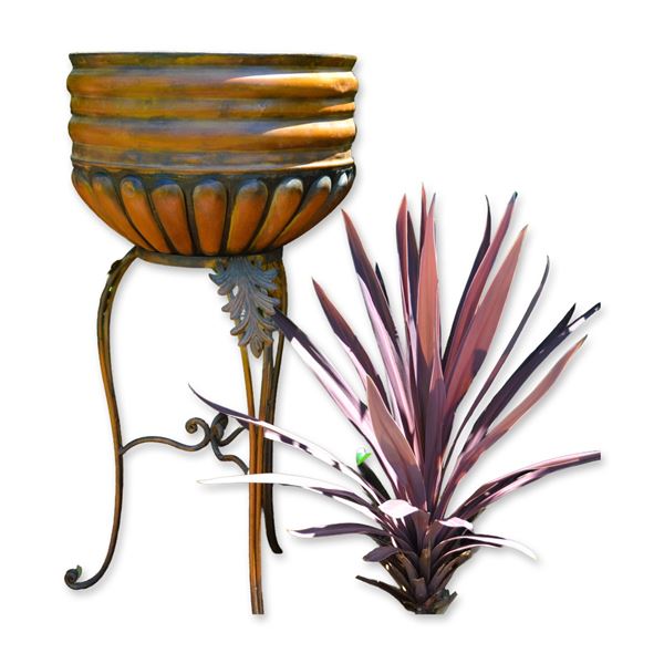 McCann Rust Iron Planter On Rust Iron W/Turned Legs, 1990