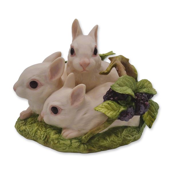 Cybis Porcelain Bunnies Cotton, Puff And Snow Figurine, 1980