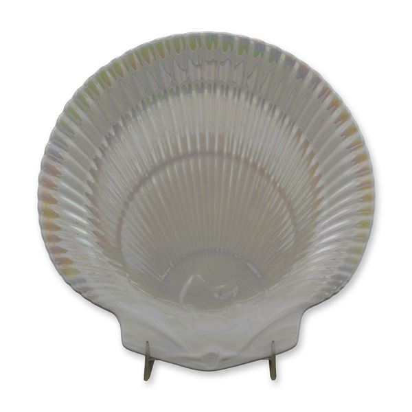 Wedgwood Ivory Pearlware Nautilus Pattern Scallop Shell Plate
