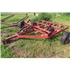 Image 1 : International 45 Vibra Shank Cultivator, 7-1/2 Ft  with Hydraulic Lift Cylinder