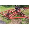 Image 3 : International 45 Vibra Shank Cultivator, 7-1/2 Ft  with Hydraulic Lift Cylinder