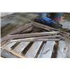 Image 2 : 4 Pieces Metal Wall Scaffolding