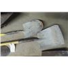 Image 3 : 6 Shovels and Spades