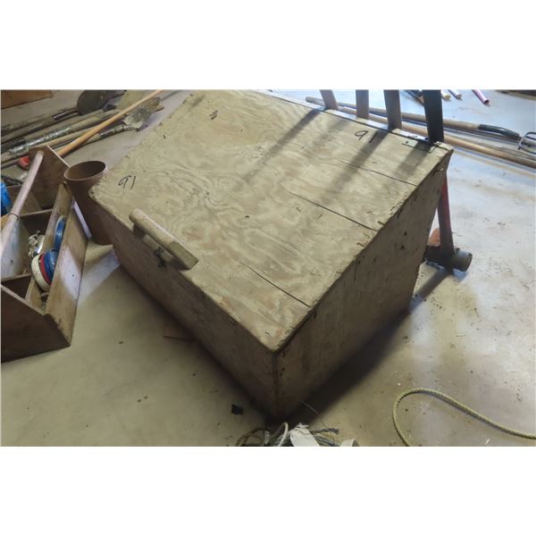 Wood Tool Box – w/ Fencing Staples, Plywood Clips, Fencing Pliers