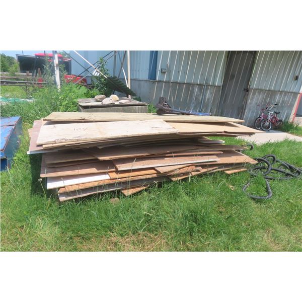 Pallet Lot:  Plywood, Chip Board, Different Sizes & Thickness