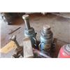 Image 3 : 7  Bottle Jacks