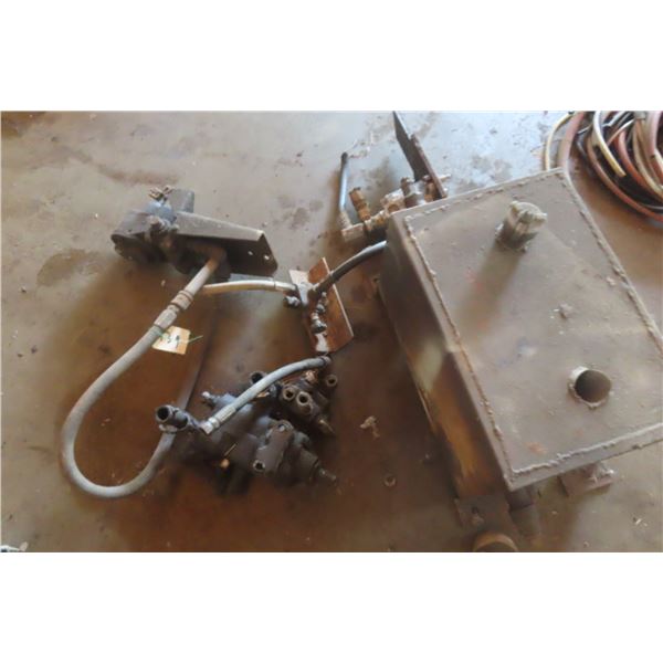 Hydraulic Reservoir and Pumps